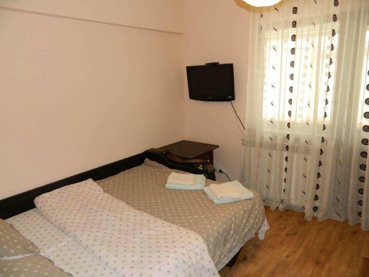 Apartament Antonia Apartment Tirgu Ocna Exterior photo